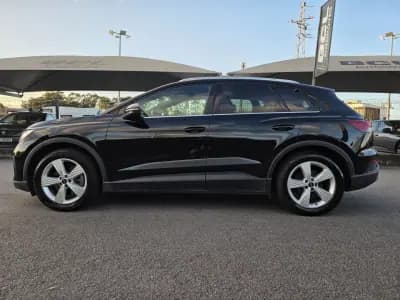 Vendo Audi Q4 e-tron 2022 - 36990 EUR, 56000 km - AUTO.MOTO.pt