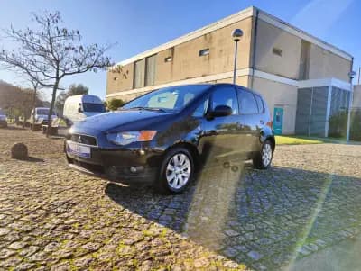 Vendo Mitsubishi Colt 2013 - 6750 EUR, 86529 km - AUTO.MOTO.pt