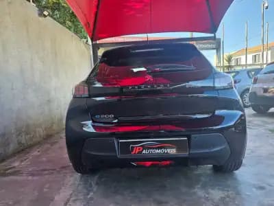 Sell Peugeot e-208 2023 - 18750 EUR, 25000 km - AUTO.MOTO.pt