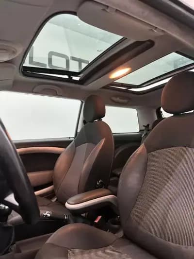 Vendo MINI Cooper 2008 - 8990 EUR, 244050 km - AUTO.MOTO.pt