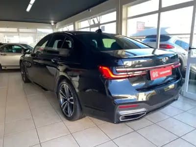 Vendo BMW 740 2021 - 66900 EUR, 56181 km - AUTO.MOTO.pt