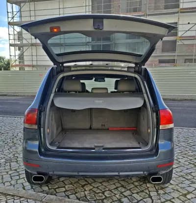 Vendo Volkswagen Touareg 2006 - 10500 EUR, 240000 km - AUTO.MOTO.pt