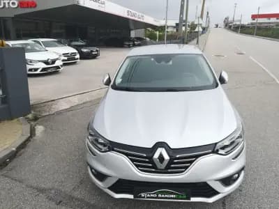 Vendo Renault Mégane 2019 - 17900 EUR, 96000 km - AUTO.MOTO.pt