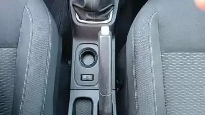 Vendo Dacia Duster 2019 - 13999 EUR, 140000 km - AUTO.MOTO.pt