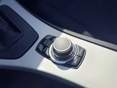 Vendo BMW 320 2011 - 14900 EUR, 206000 km - AUTO.MOTO.pt