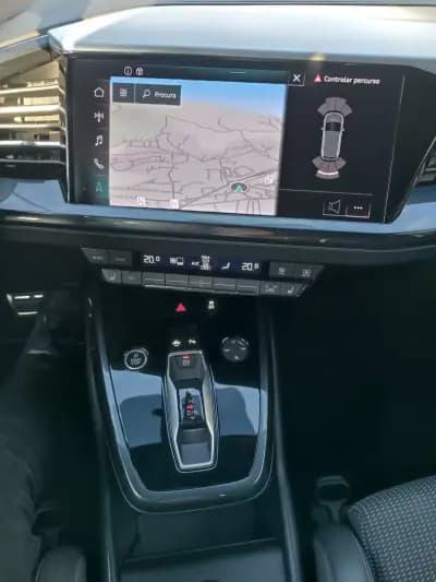 Vendo Audi Q4 e-tron 2023 - 38500 EUR, 36000 km - AUTO.MOTO.pt