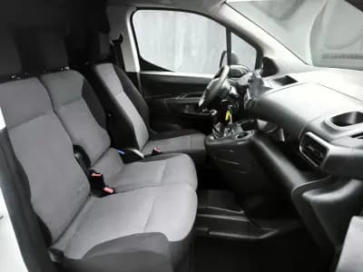 Vendo Peugeot Partner 2020 - 13950 EUR, 114372 km - AUTO.MOTO.pt