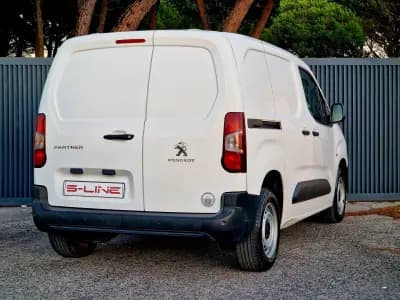 Vendo Peugeot Partner 2019 - 13990 EUR, 69037 km - AUTO.MOTO.pt