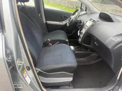 Vendo Toyota Yaris 2006 - 7450 EUR, 168000 km - AUTO.MOTO.pt