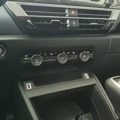 Vendo Citroën C4 2024 - 18950 EUR, 18475 km - AUTO.MOTO.pt