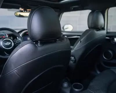 Vendo MINI Cooper 2015 - 19990 EUR, 135300 km - AUTO.MOTO.pt