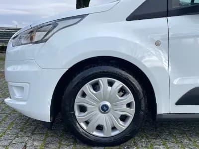 Vendo Ford Transit Connect 2021 - 15450 EUR, 114000 km - AUTO.MOTO.pt