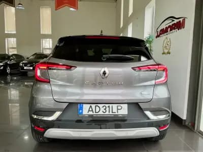 Vendo Renault Captur 2020 - 18499 EUR, 94000 km - AUTO.MOTO.pt