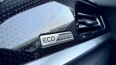 Sell Kia e-Niro 2021 - 20900 EUR, 75925 km - AUTO.MOTO.pt