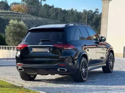 Vendo Mercedes-Benz GLE 350 2021 - 53999 EUR, 137500 km - AUTO.MOTO.pt