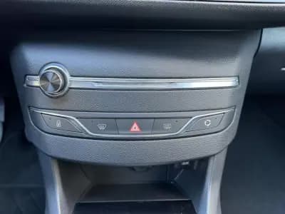 Vendo Peugeot 308 SW 2019 - 13000 EUR, 76390 km - AUTO.MOTO.pt