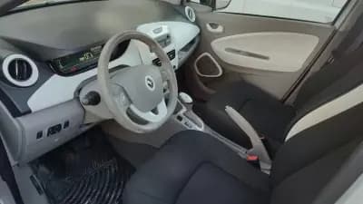 Vendo Renault Zoe 2019 - 9499 EUR, 120000 km - AUTO.MOTO.pt