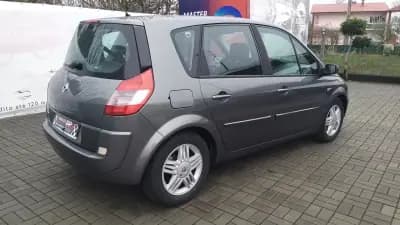 Vendo Renault Scénic 2004 - 3780 EUR, 154526 km - AUTO.MOTO.pt