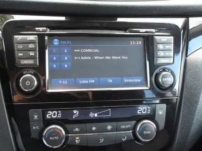 Vendo Nissan Qashqai 2015 - 13490 EUR, 216000 km - AUTO.MOTO.pt