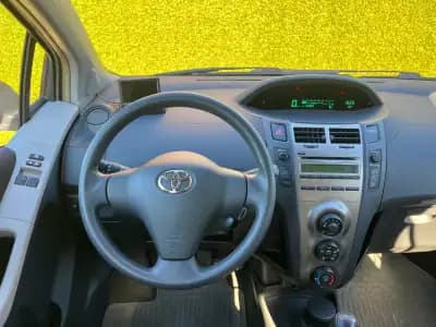 Vendo Toyota Yaris 2011 - 8500 EUR, 150000 km - AUTO.MOTO.pt