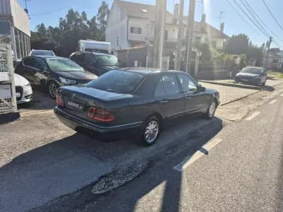 Sell Mercedes-Benz E 220 1997 - 3900 EUR, 500000 km - AUTO.MOTO.pt