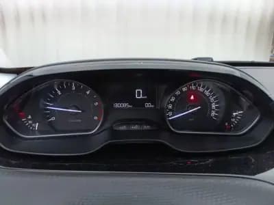 Vendo Peugeot 2008 2019 - 12450 EUR, 130085 km - AUTO.MOTO.pt