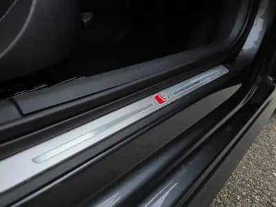 Sell Audi A3 Sportback 2017 - 18990 EUR, 164000 km - AUTO.MOTO.pt