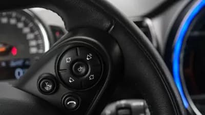 Vendo MINI Clubman 2018 - 24999 EUR, 131000 km - AUTO.MOTO.pt