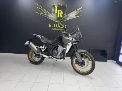 Vendo mota Kove Moto 800X Pro 2025 - 7990 EUR, 0 km - AUTO.MOTO.pt