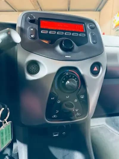 Vendo Toyota Aygo 2020 - 11750 EUR, 134443 km - AUTO.MOTO.pt