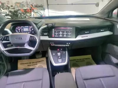 Vendo Audi Q4 e-tron 2021 - 27900 EUR, 85105 km - AUTO.MOTO.pt