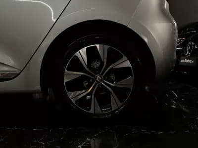 Sell Renault Clio 2023 - 14990 EUR, 109400 km - AUTO.MOTO.pt