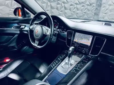 Vendo Porsche Panamera 2014 - 37990 EUR, 220436 km - AUTO.MOTO.pt