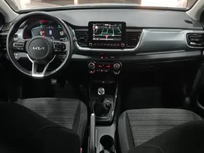 Vendo Kia Stonic 2024 - 19950 EUR, 21450 km - AUTO.MOTO.pt