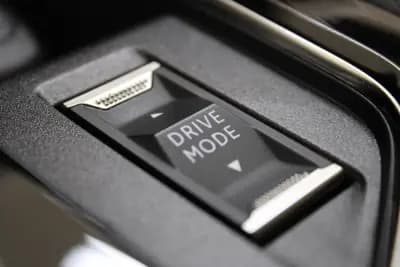 Vendo Peugeot 3008 2021 - 22990 EUR, 110993 km - AUTO.MOTO.pt