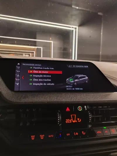 Vendo BMW 118 2021 - 22750 EUR, 111912 km - AUTO.MOTO.pt