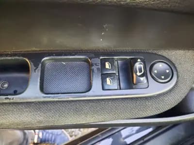 Sell Peugeot 307 2008 - 4950 EUR, 152914 km - AUTO.MOTO.pt