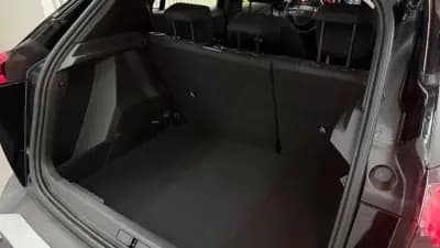 Sell Peugeot 2008 2021 - 15490 EUR, 68523 km - AUTO.MOTO.pt