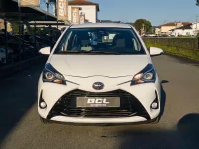 Vendo Toyota Yaris 2018 - 11990 EUR, 105000 km - AUTO.MOTO.pt