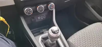 Sell Renault Clio 2021 - 14950 EUR, 71900 km - AUTO.MOTO.pt