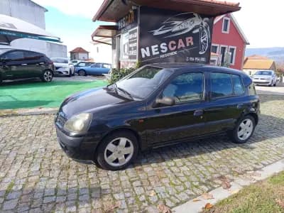 Sell Renault Clio 2002 - 2499 EUR, 222699 km - AUTO.MOTO.pt