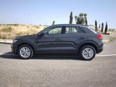 Vendo Volkswagen T-Roc 2018 - 16590 EUR, 116954 km - AUTO.MOTO.pt