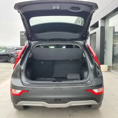 Vendo Kia e-Niro 2023 - 34990 EUR, 23490 km - AUTO.MOTO.pt