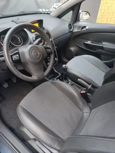 Vendo Opel Corsa 2007 - 3500 EUR, 268000 km - AUTO.MOTO.pt