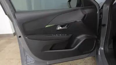 Sell Peugeot 208 2024 - 16450 EUR, 17000 km - AUTO.MOTO.pt