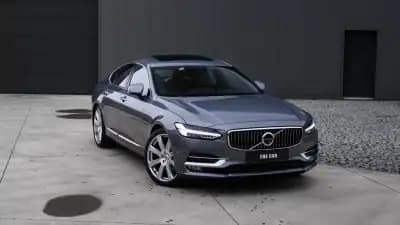 Sell Volvo S90 2016 - 24750 EUR, 266000 km - AUTO.MOTO.pt