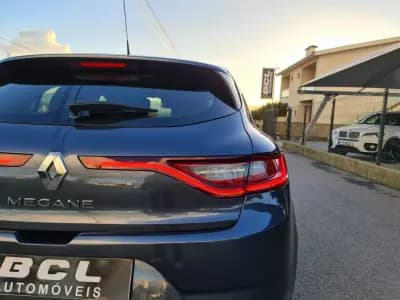 Vendo Renault Mégane 2016 - 14990 EUR, 179000 km - AUTO.MOTO.pt