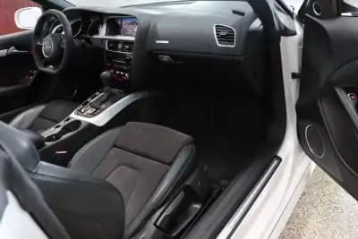 Vendo Audi A5 Cabrio 2016 - 25900 EUR, 110000 km - AUTO.MOTO.pt
