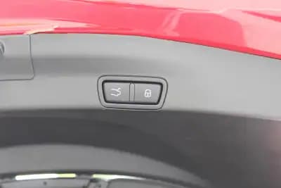 Vendo Alfa Romeo Stelvio 2018 - 28900 EUR, 73000 km - AUTO.MOTO.pt