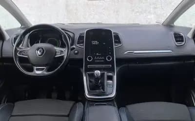 Vendo Renault Scénic 2019 - 16900 EUR, 71000 km - AUTO.MOTO.pt